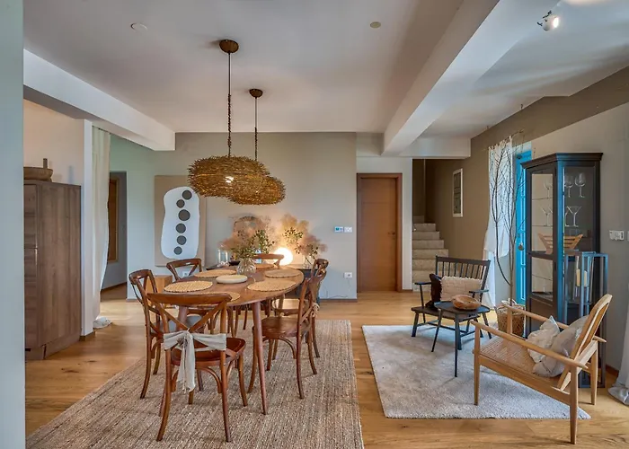 Villa Figlica For 6 People Near Umag With Private Pool, Jacuzzi & Sea View - Pet Friendly *